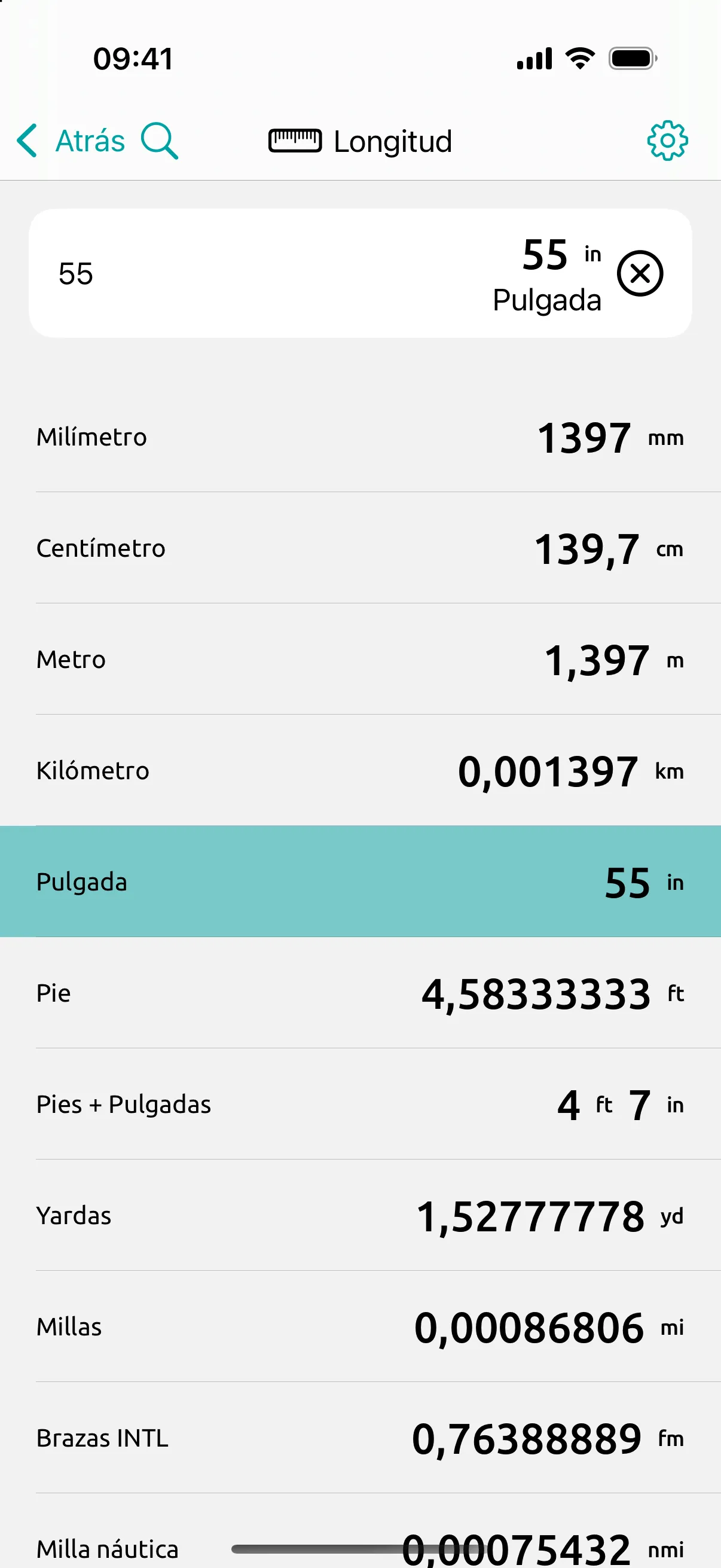 Pantalla de Conversion Calculator: 55 pulgadas escritas una vez: 139,7 cm, 1,397 m y 4 ft 7 in en la misma pantalla.